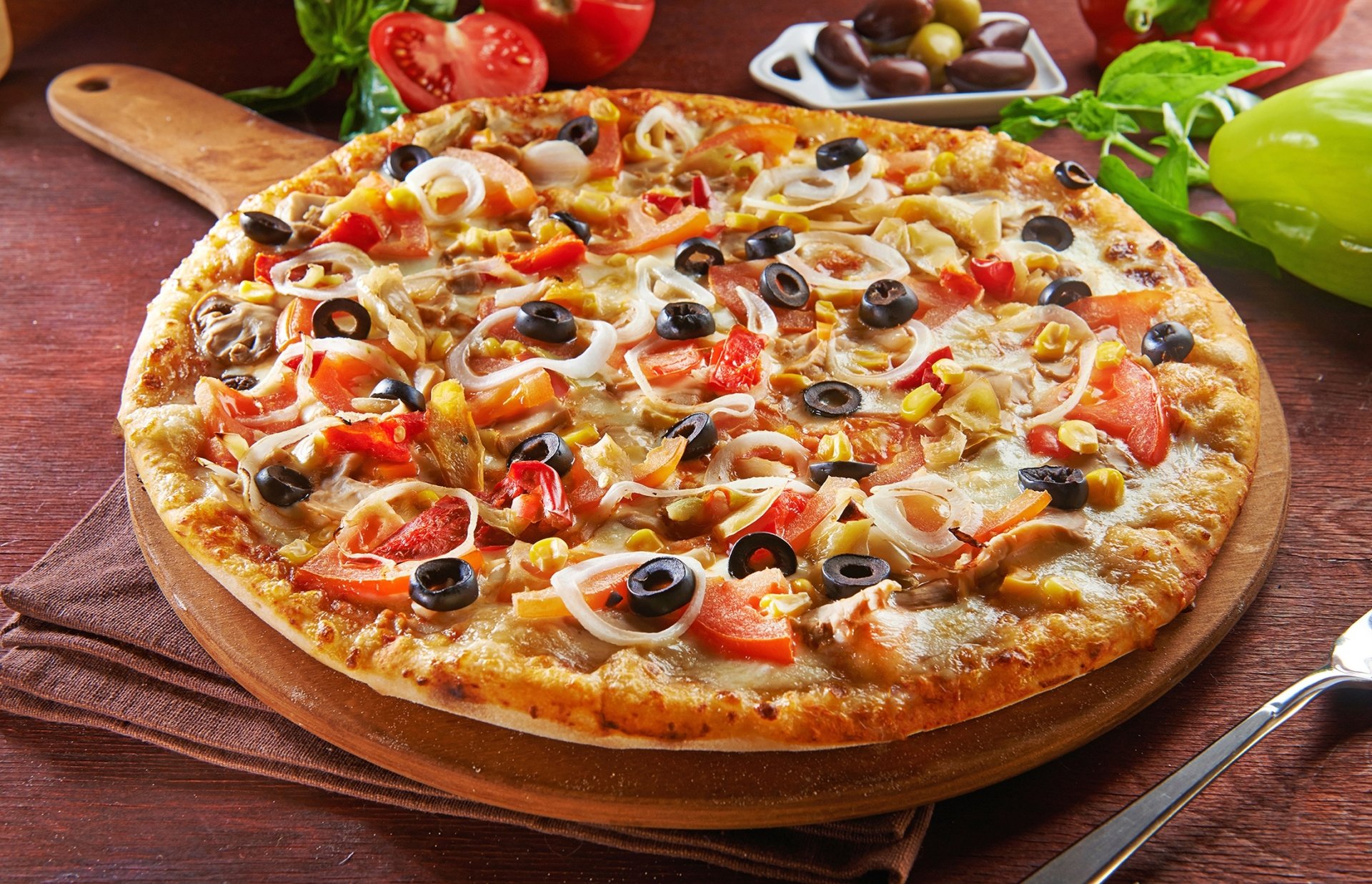 CHICKEN PIZZA
